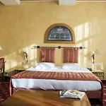 Отель Botticelli Маастрихт