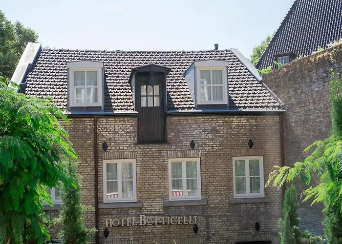 Botticelli 3* ماسترخت